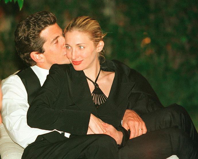 carolyn-bessette-kennedy-beauty-looks desktop