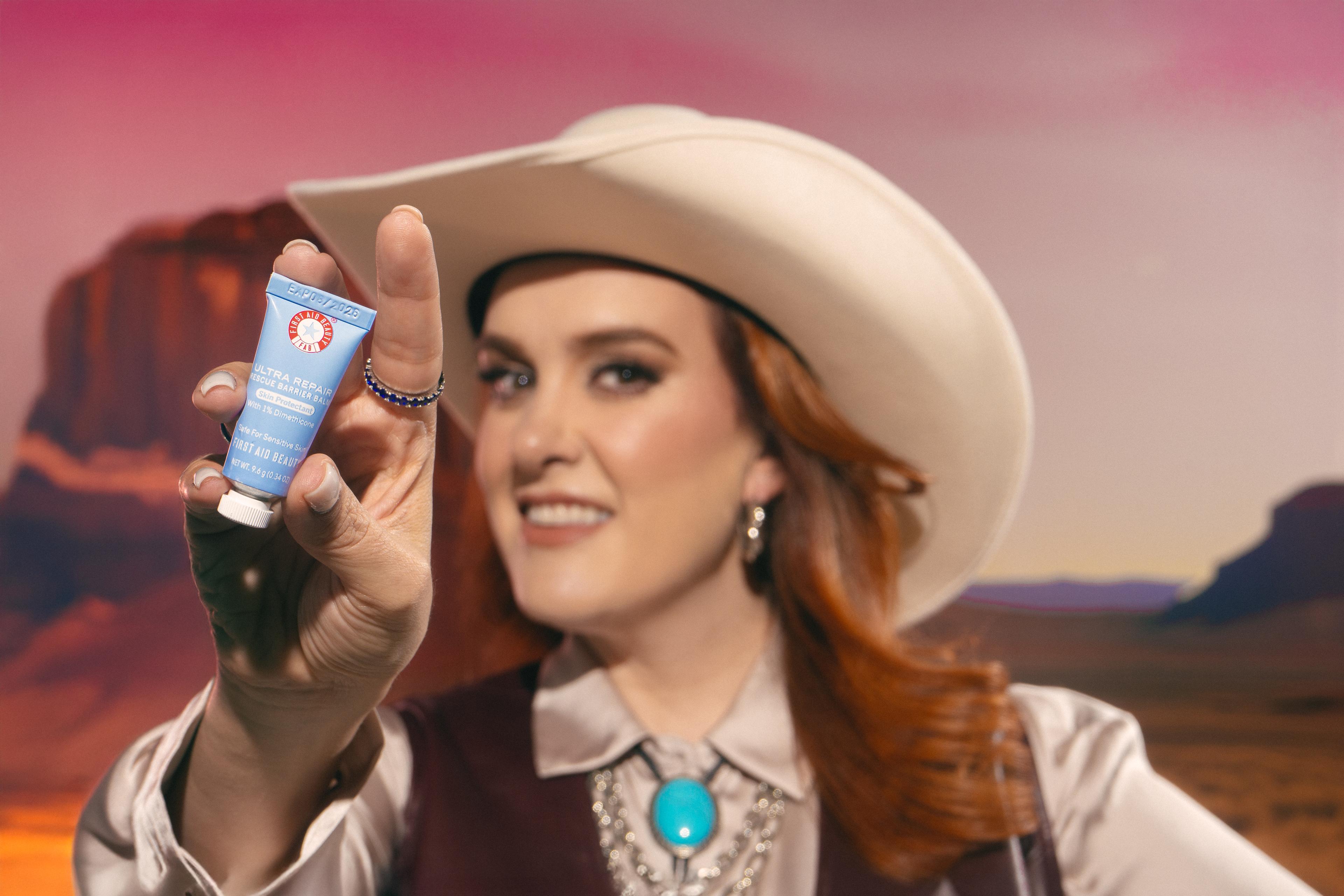 FIRST AID BEAUTY – Ultra Repair Recovery Balm