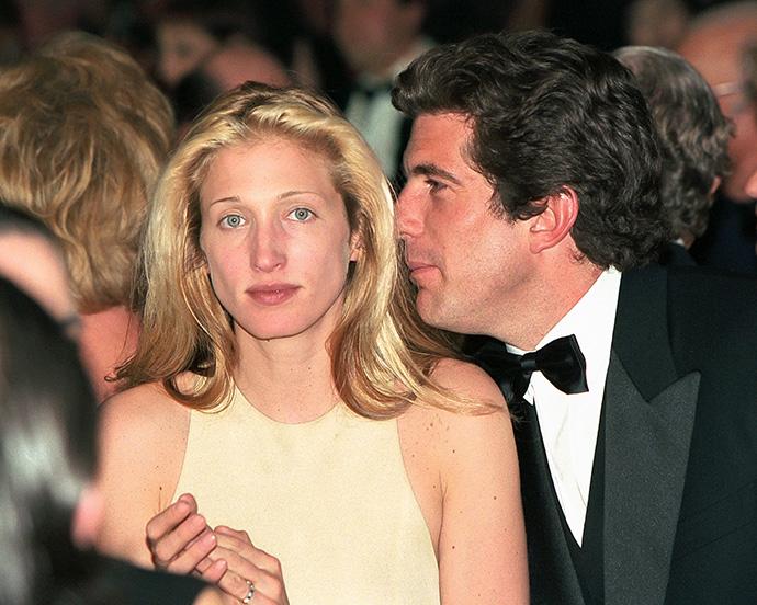 04 carolyn-bessette-kennedy-beauty-looks