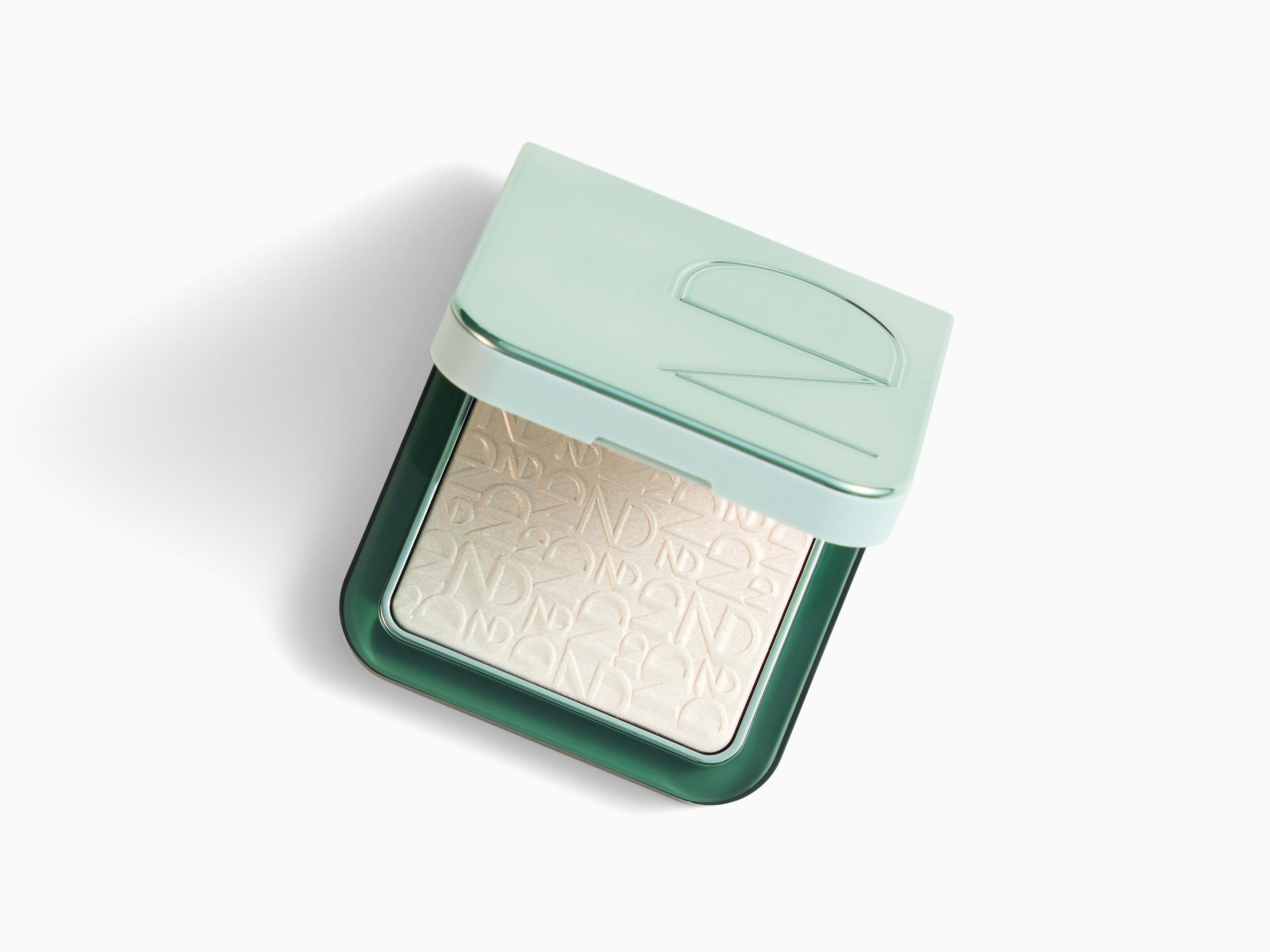 NATASHA DENONA – Pastel Plexi Glow Highlighter