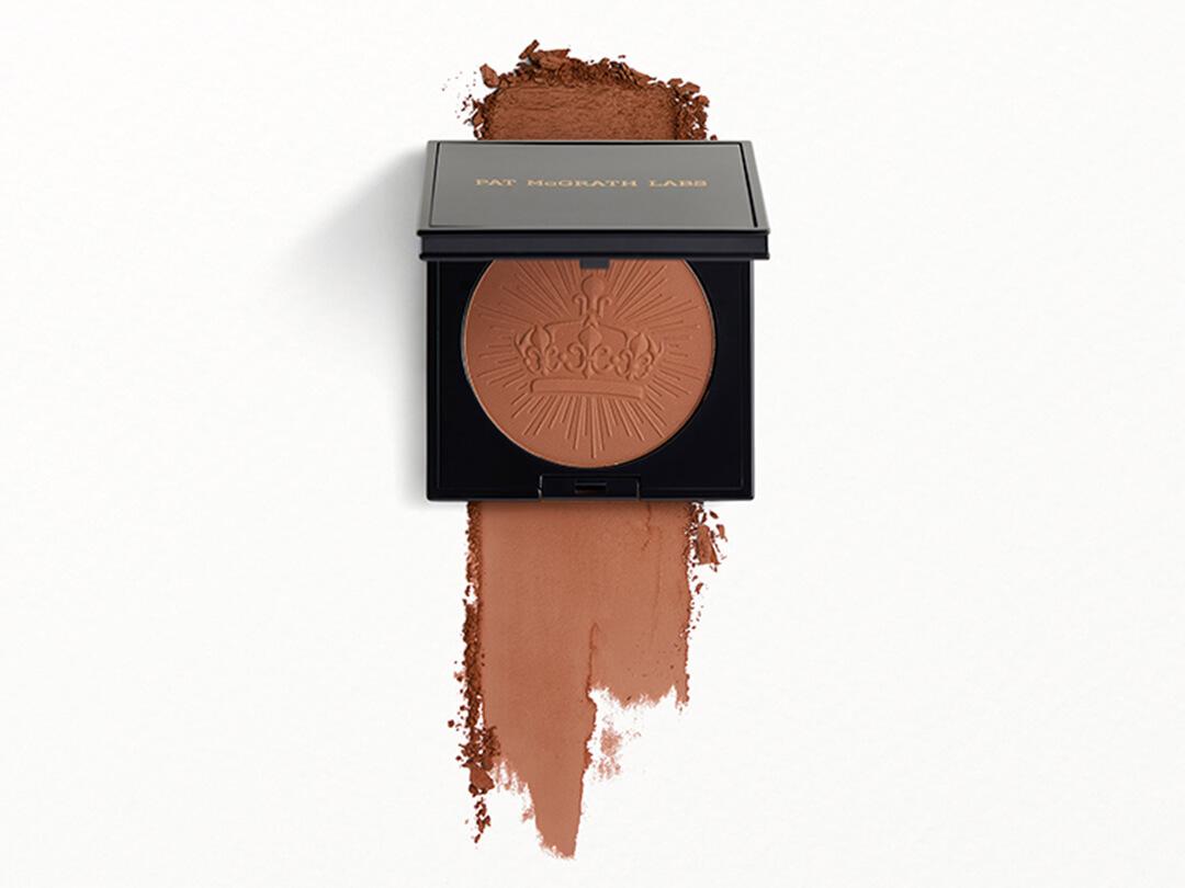 PAT McGRATH LABS Skin Fetish: Divine Powder Bronzer in Bronze Divinity Desktop